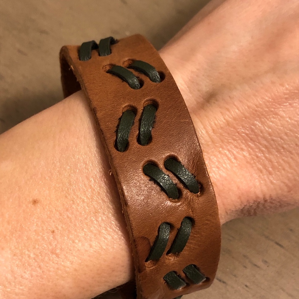Men’s Jewelry - Brown Leather Bracelet with Black Accents - Picture 5 of 14